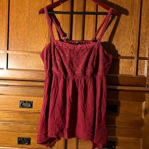 EUC Torrid Lace Babydoll Cami top adjustable Straps Ruched back Boho size 2